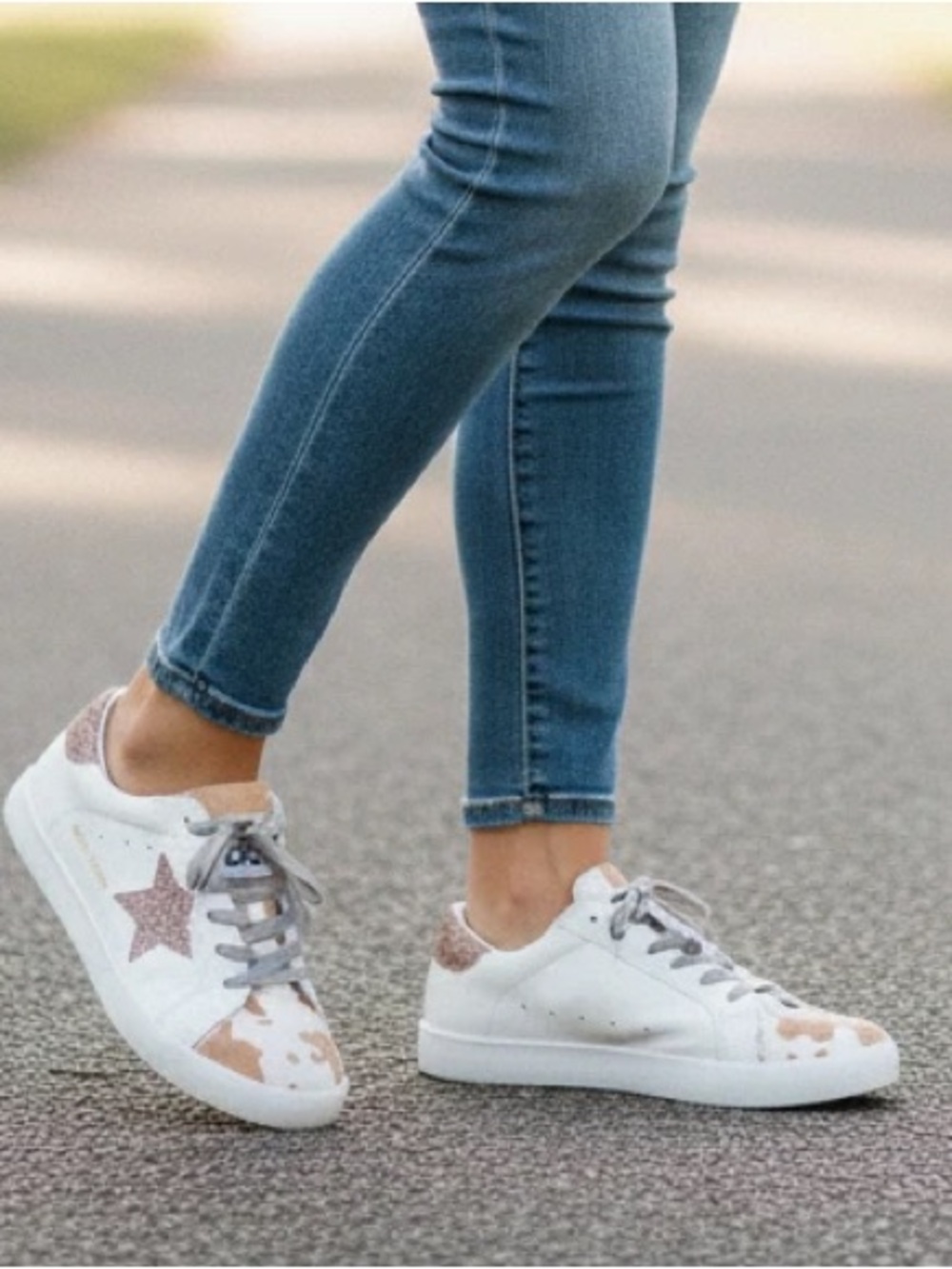 Simply Southern Women’s Fancy Like Cow Print Glitter Sneakers in White. Size 9